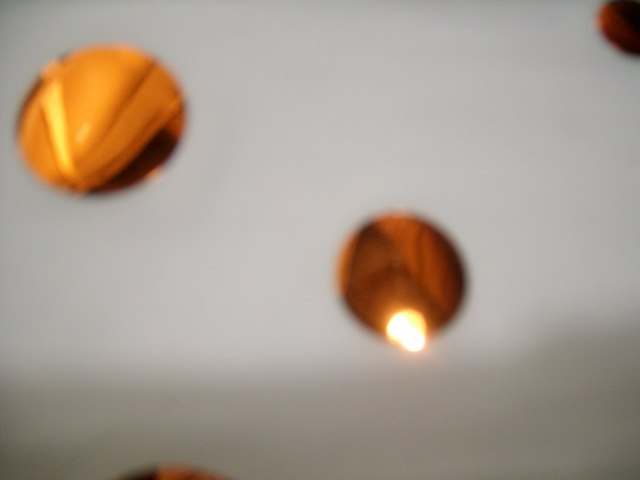 13.White Copper Foil Bubbles